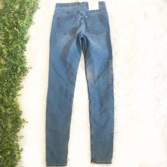 3/$30 NWT H&M Super Stretch Jeggings - Picture 4 of 8
